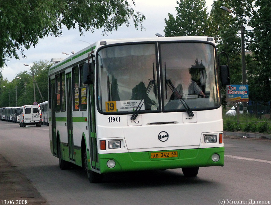 Pskov region, LiAZ-5256.26 # 190