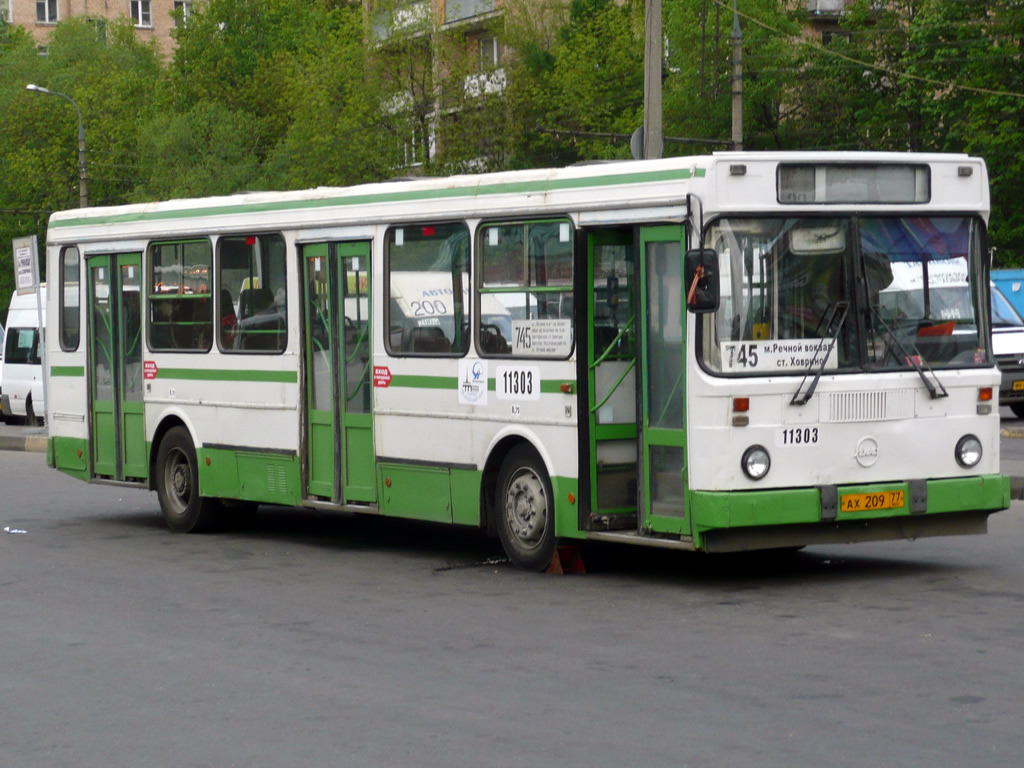 Moskau, LiAZ-5256.25 Nr. 11303