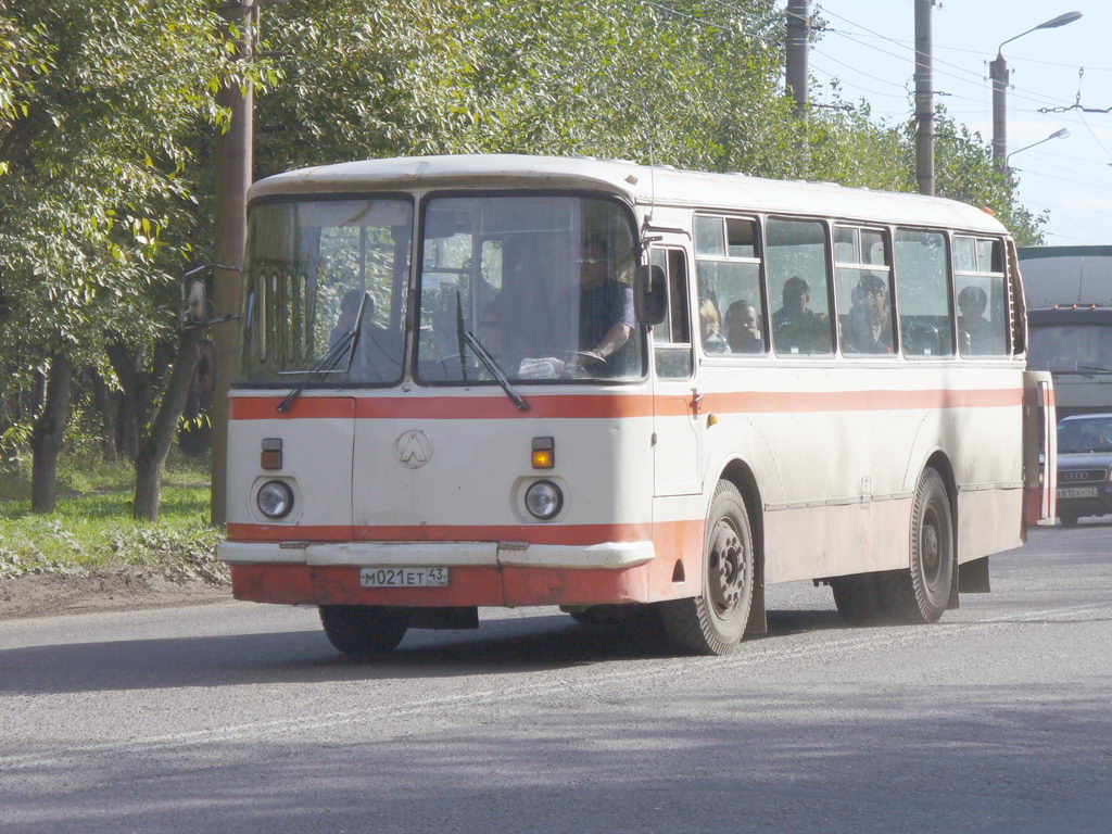 Кировская область, ЛАЗ-695Н № М 021 ЕТ 43