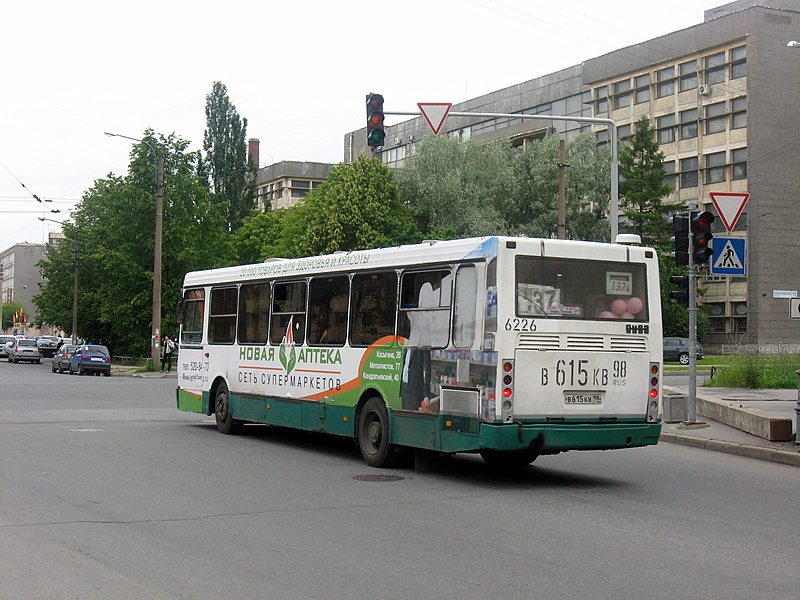 Sankt Petersburg, LiAZ-5256.25 Nr 6226