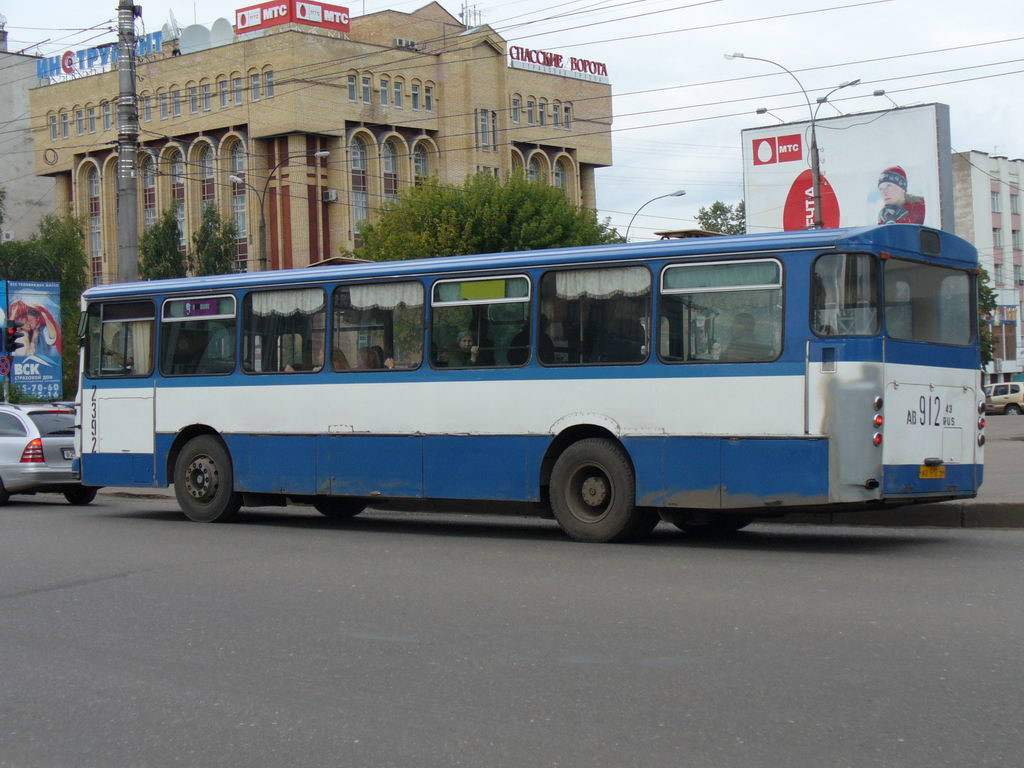 Kirov region, Mercedes-Benz O305 Nr. х392