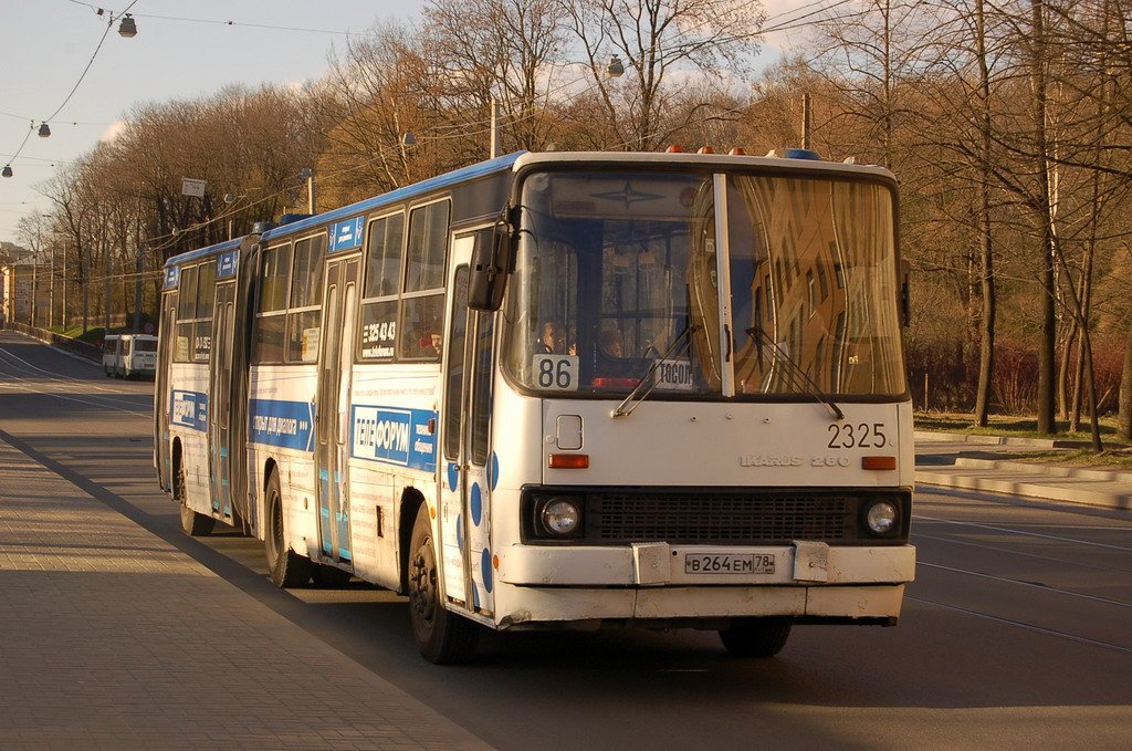 Sankt Peterburgas, Ikarus 280.33O Nr. 2325