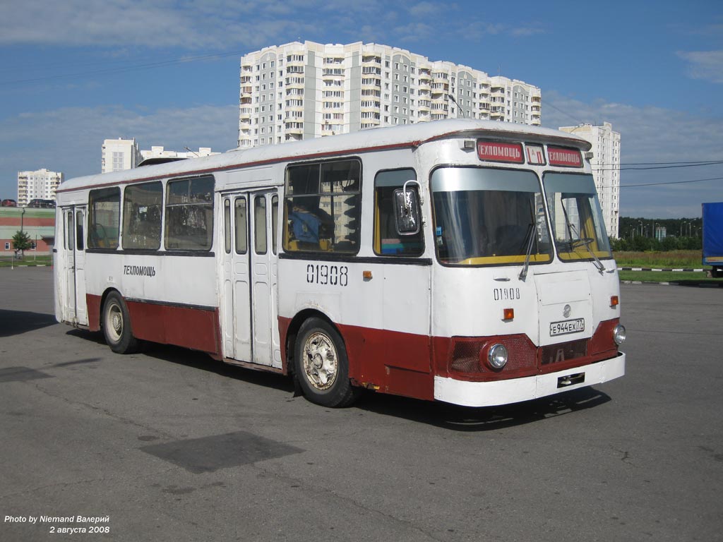 Moskau, LiAZ-677M (YaAZ) Nr. 01908