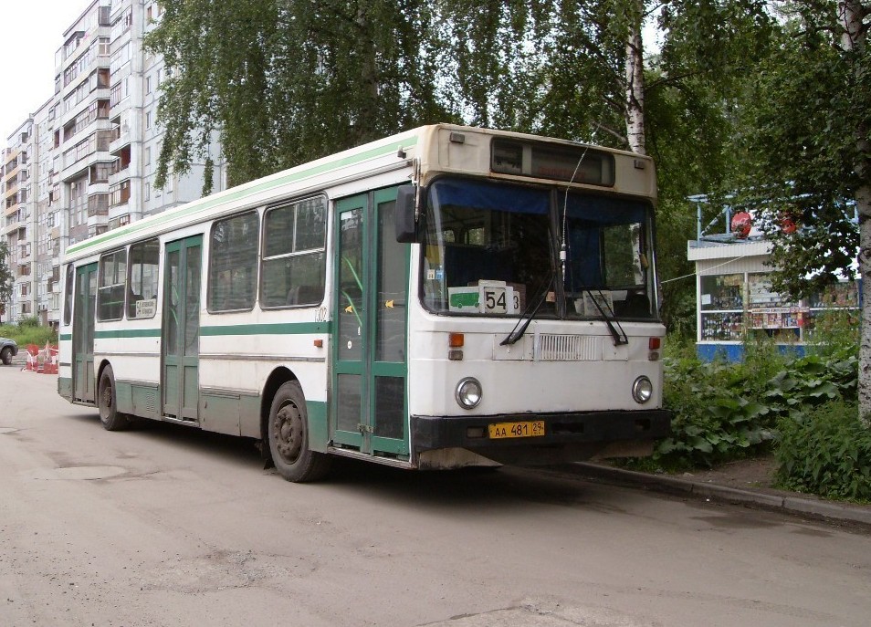 Die Oblast Archangelsk, LiAZ-5256.25 Nr. 1302
