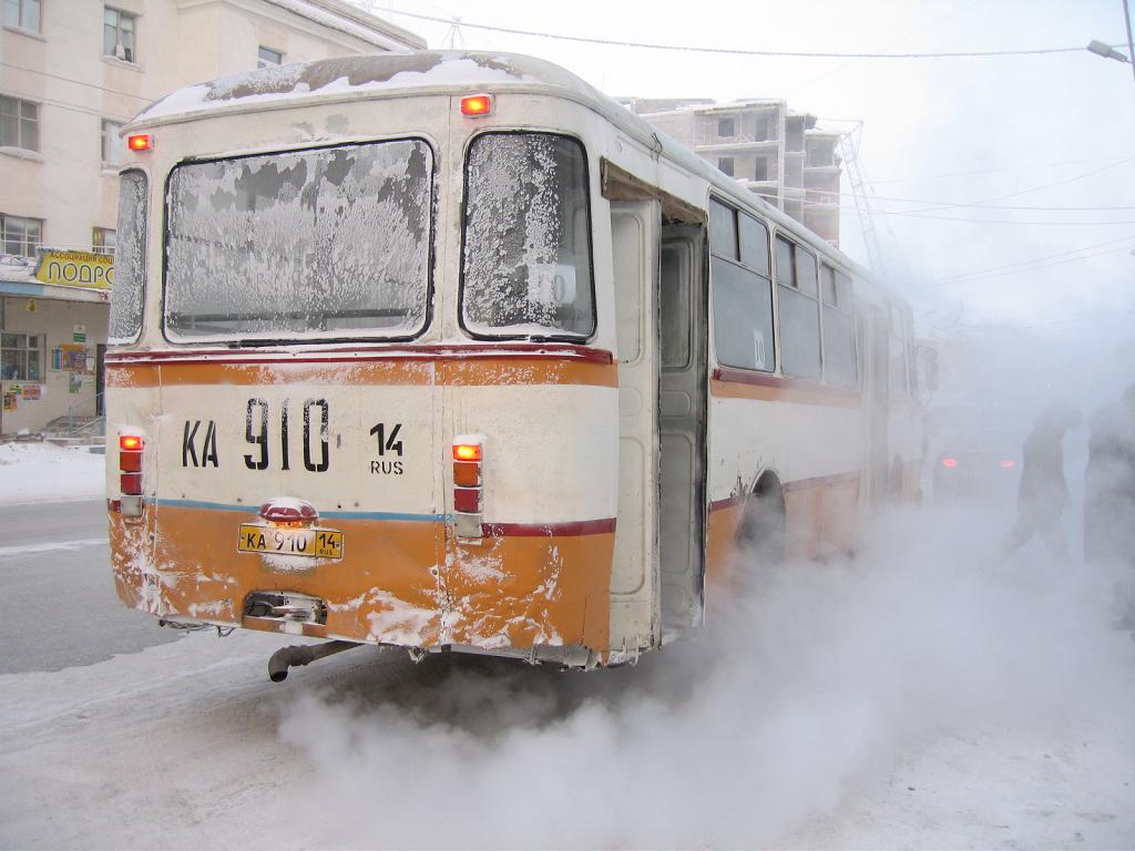 Jakutien Republik, LiAZ-677M Nr. КА 910 14