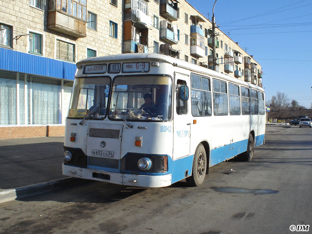 Волгоградская область, ЛиАЗ-677М № 8042