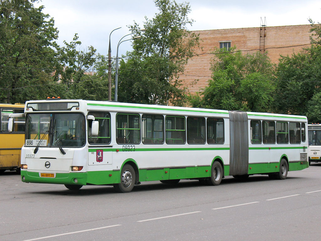 Москва, ЛиАЗ-6212.01 № 06923