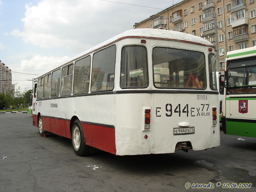 Moskau, LiAZ-677M (YaAZ) Nr. 01908