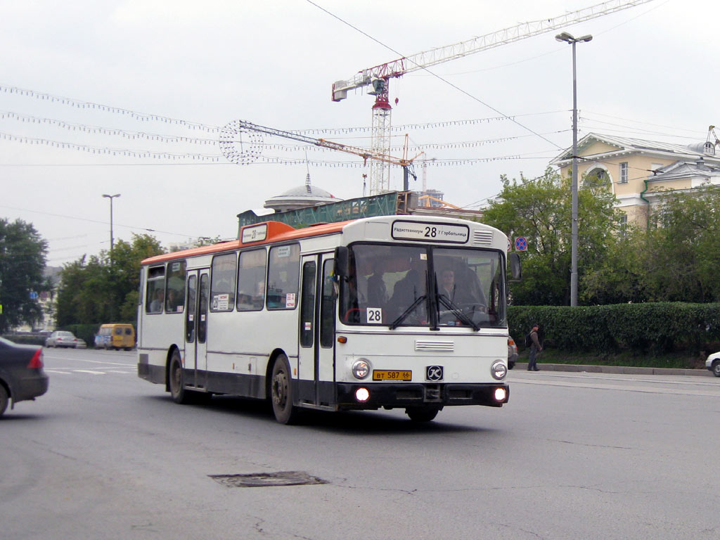 Свердловская область, Mercedes-Benz O305 № ВТ 587 66