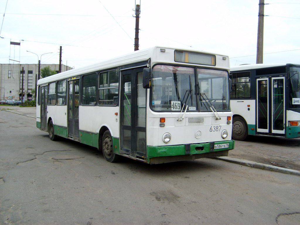 Sankt Petersburg, LiAZ-5256.00 Nr 6387