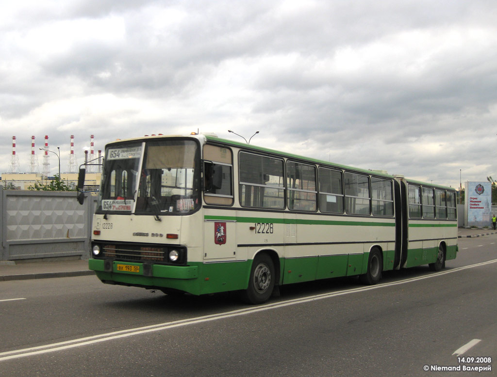 Moskva, Ikarus 280.33M č. 12228