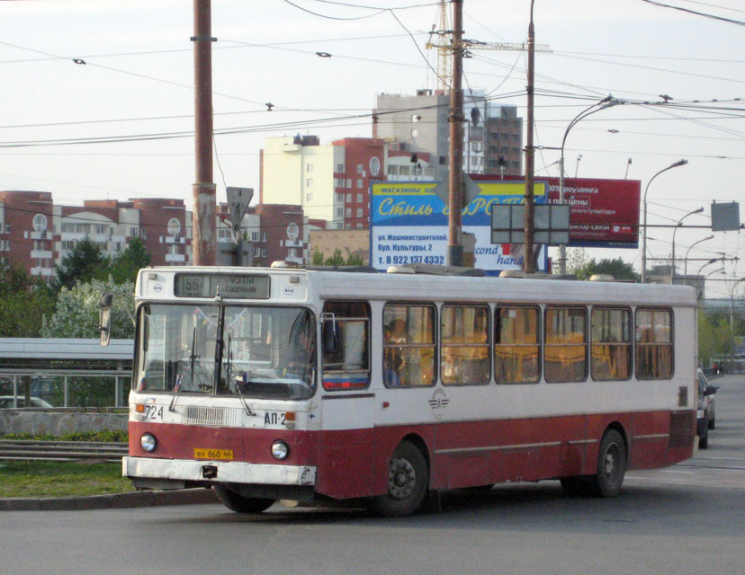 Свердловская область, ЛиАЗ-5256.00 № 724