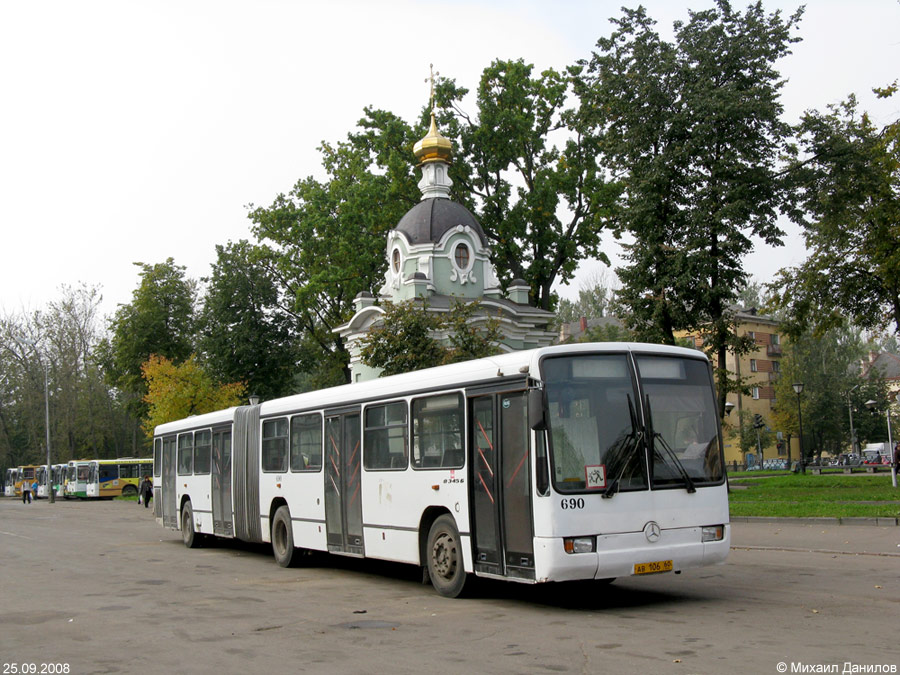 Псковская область, Mercedes-Benz O345G № 690