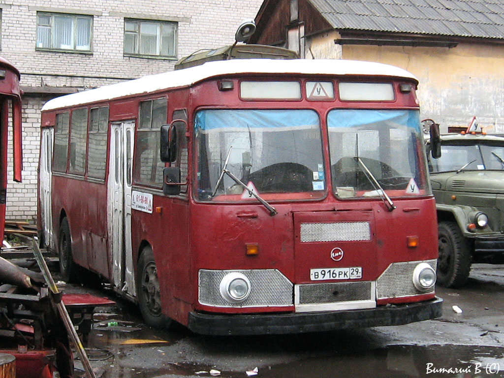 Архангельская область, ЛиАЗ-677М № В 916 РК 29