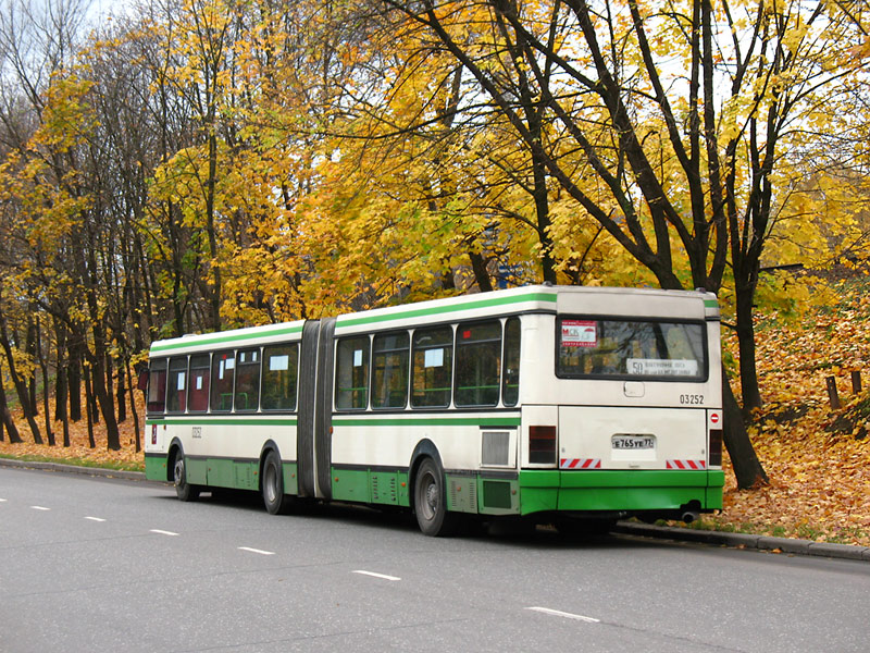 Moskau, Ikarus 435.17 Nr. 03252