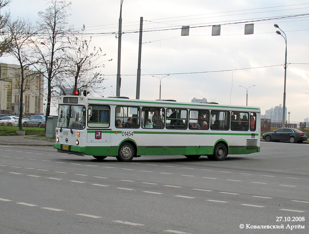 Москва, ЛиАЗ-5256.25 № 01454