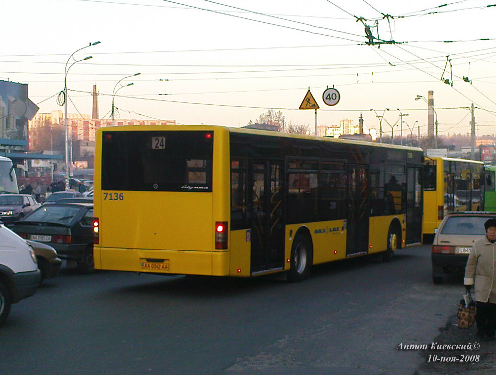 Киев, ЛАЗ A183D1 № 7136