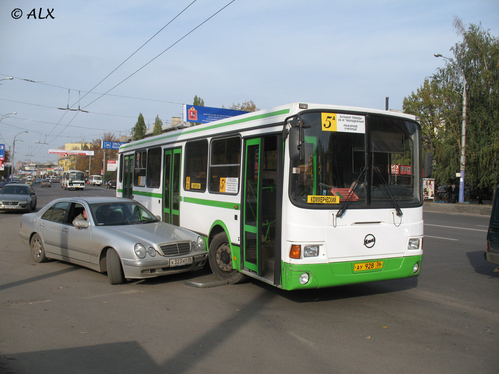 Воронежская область, ЛиАЗ-5256.35 № АУ 928 36