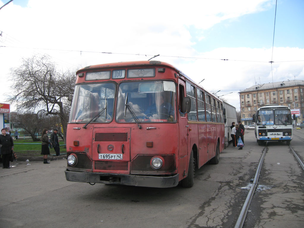 Кемеровская область - Кузбасс, ЛиАЗ-677М № Т 695 РТ 42