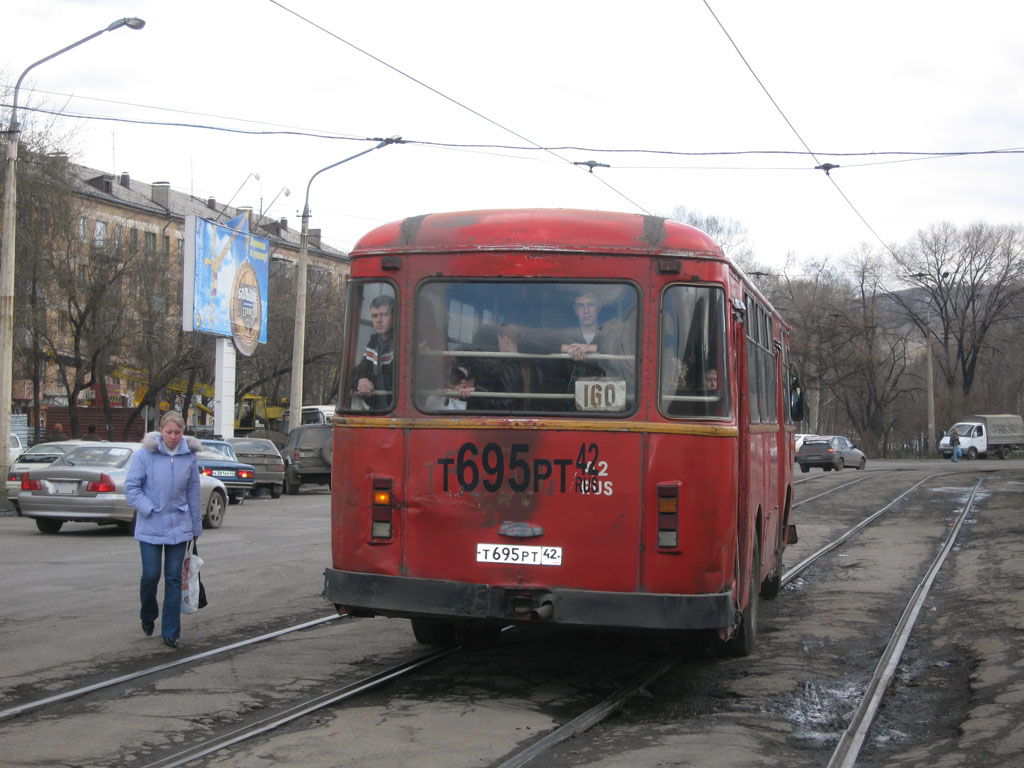 Кемеровская область - Кузбасс, ЛиАЗ-677М № Т 695 РТ 42