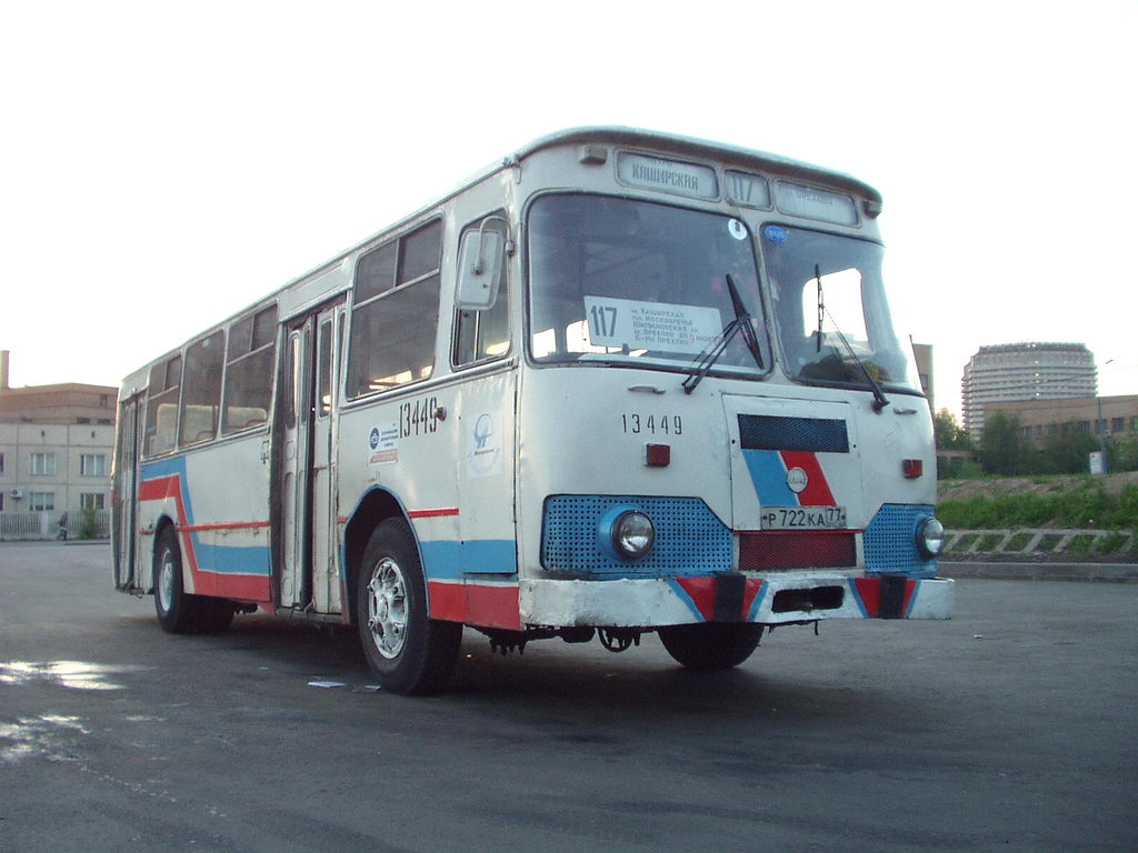Москва, ЛиАЗ-677М № 13449