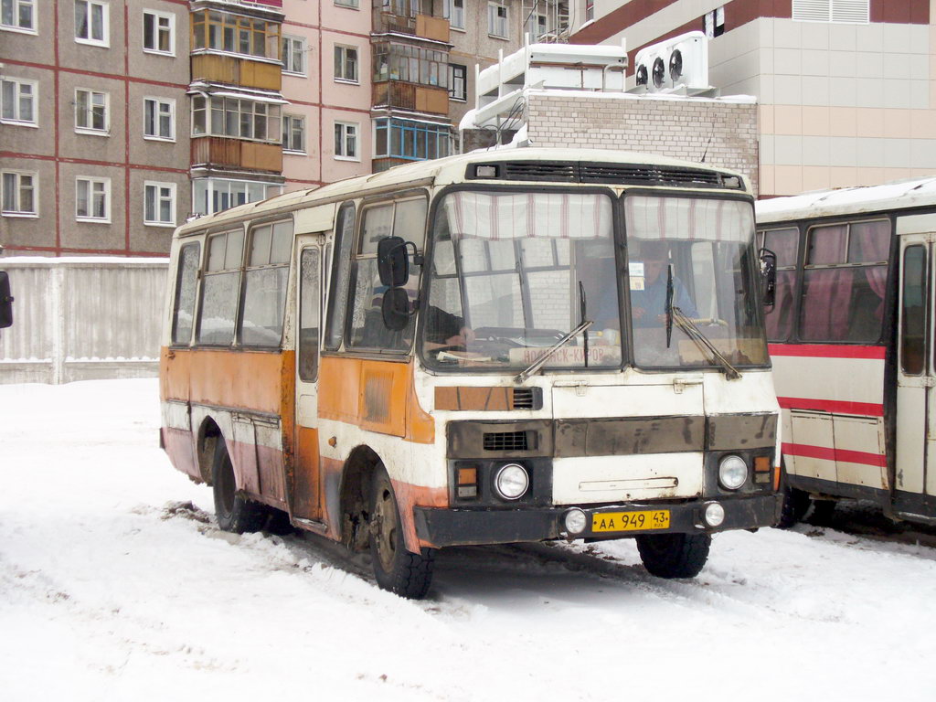 Kirov region, PAZ-3205-110 Nr. АА 949 43