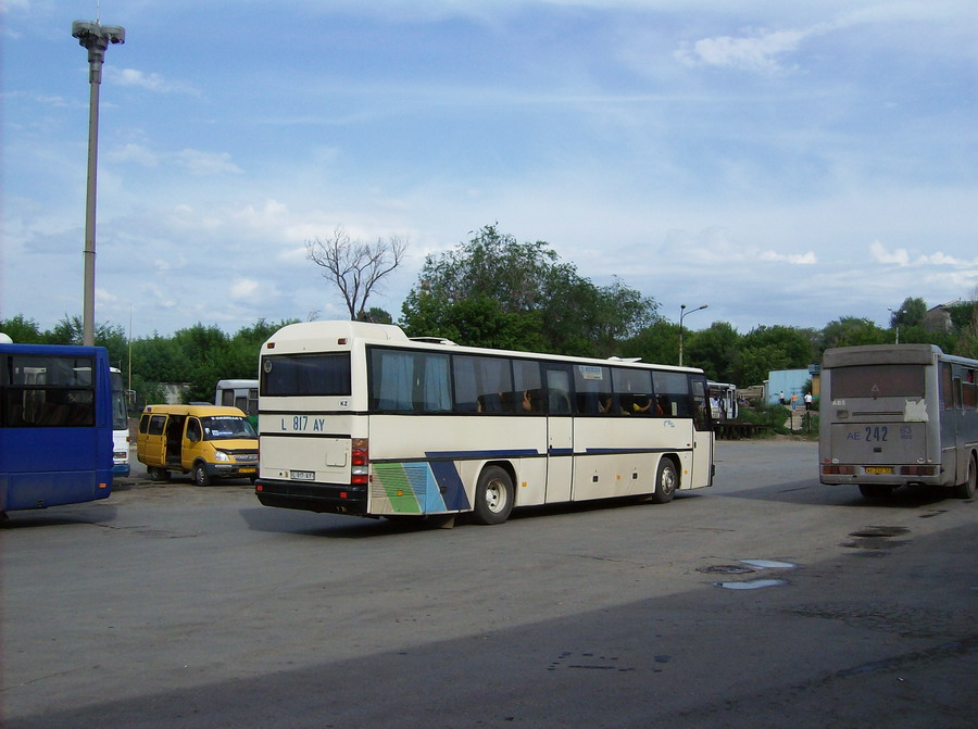 Западно-Казахстанская область, Neoplan N316K Transliner № L 817 AY