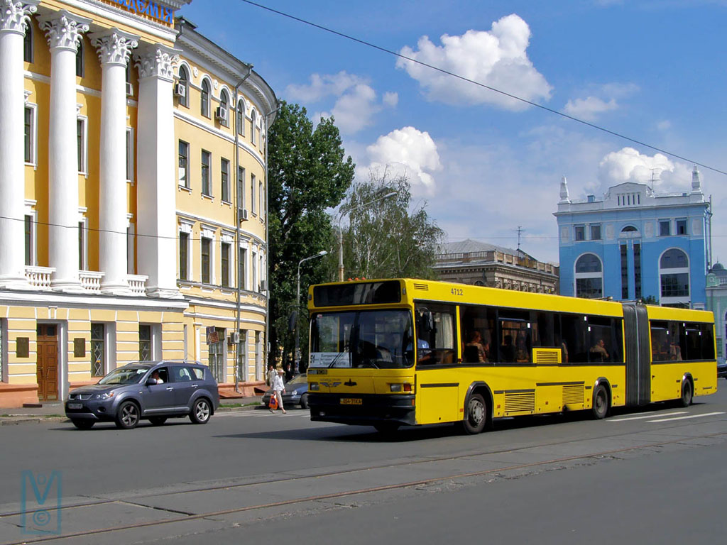 Киев, МАЗ-105.060 № 4712