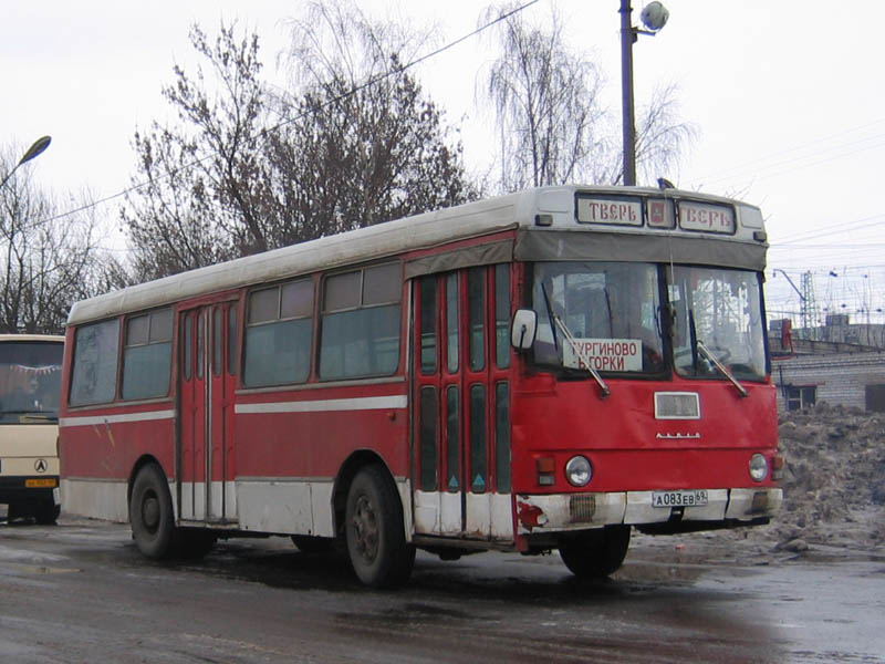 Tverská oblast, LAZ-42021 č. А 083 ЕВ 69; Tverská oblast — Tver' bus station