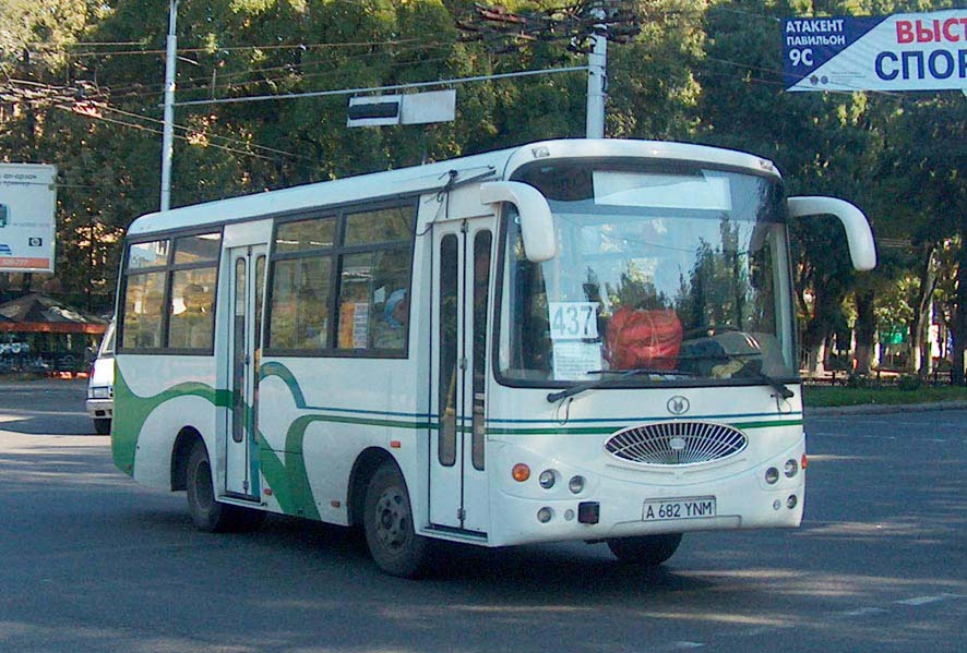 Алматы, Huaxin HM6722G № A 682 YNM