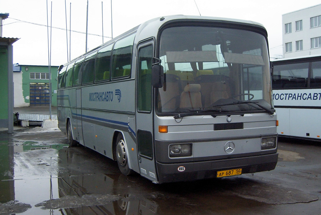 Автобус Mercedes Benz o303