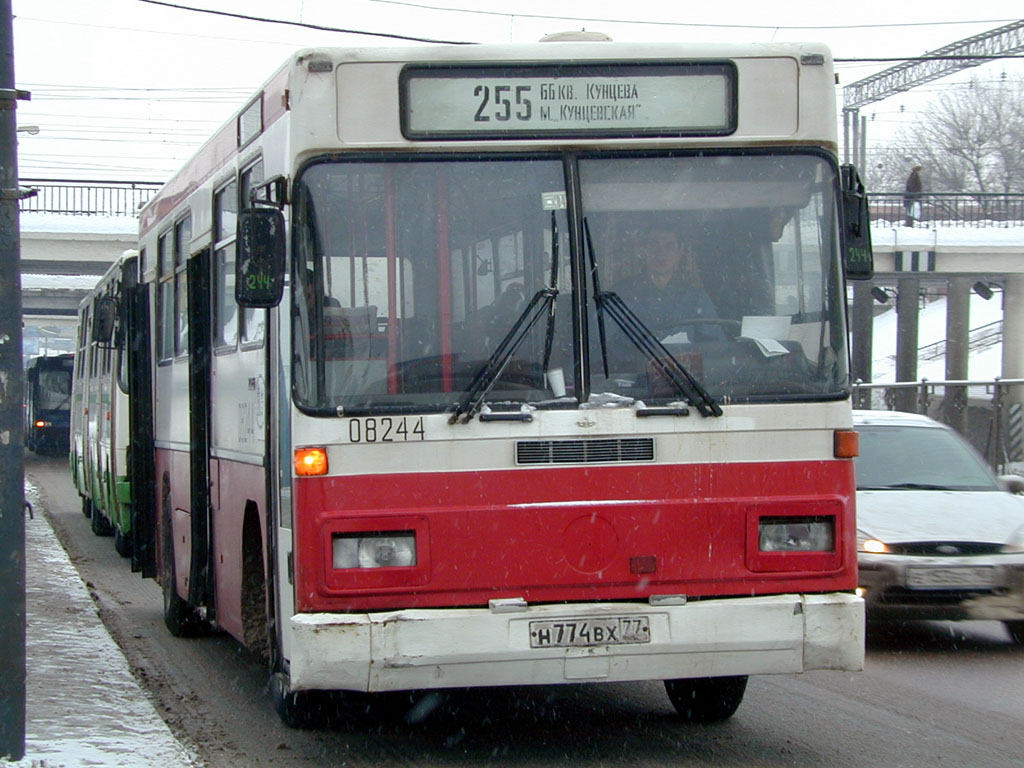 Москва, Mercedes-Benz O325 № 08244