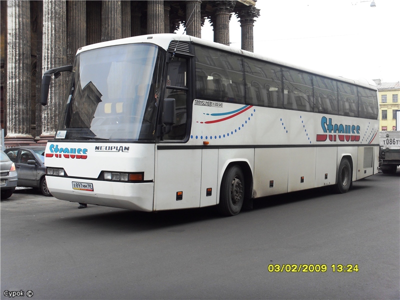 Санкт-Петербург, Neoplan N316SHD Transliner № Е 897 ММ 98