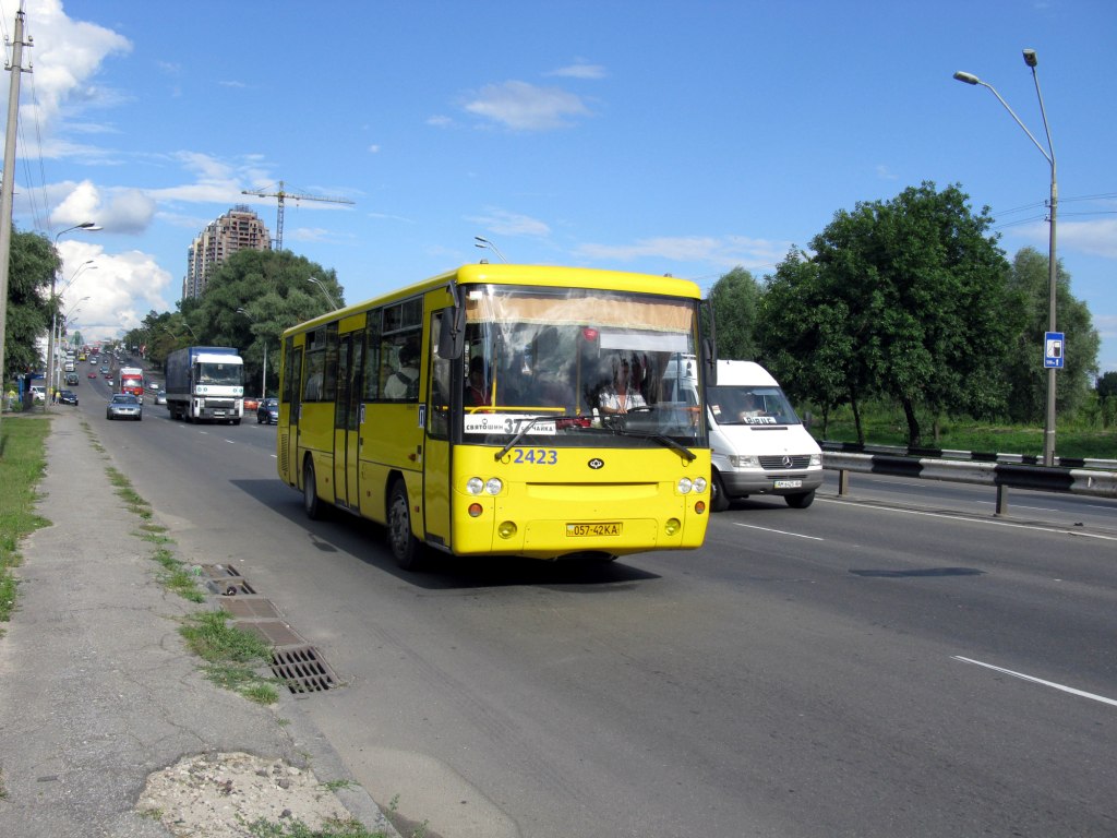 Kijev, Bogdan A1445 sz.: 2423