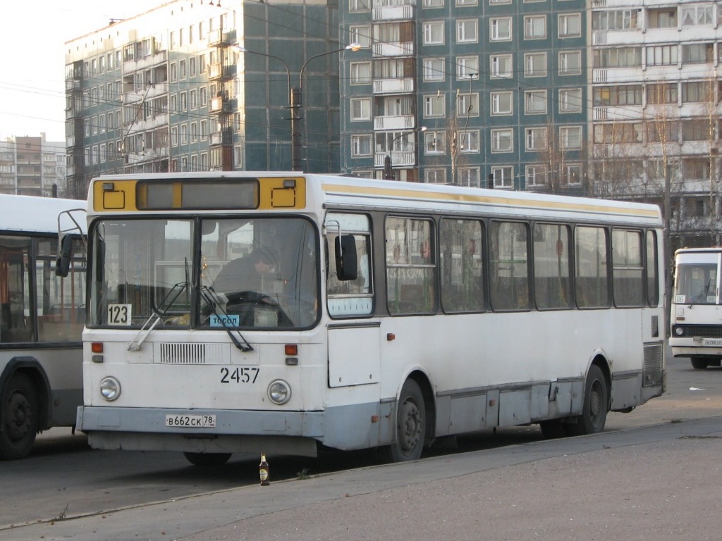 Sanktpēterburga, LiAZ-5256.25 № 2457