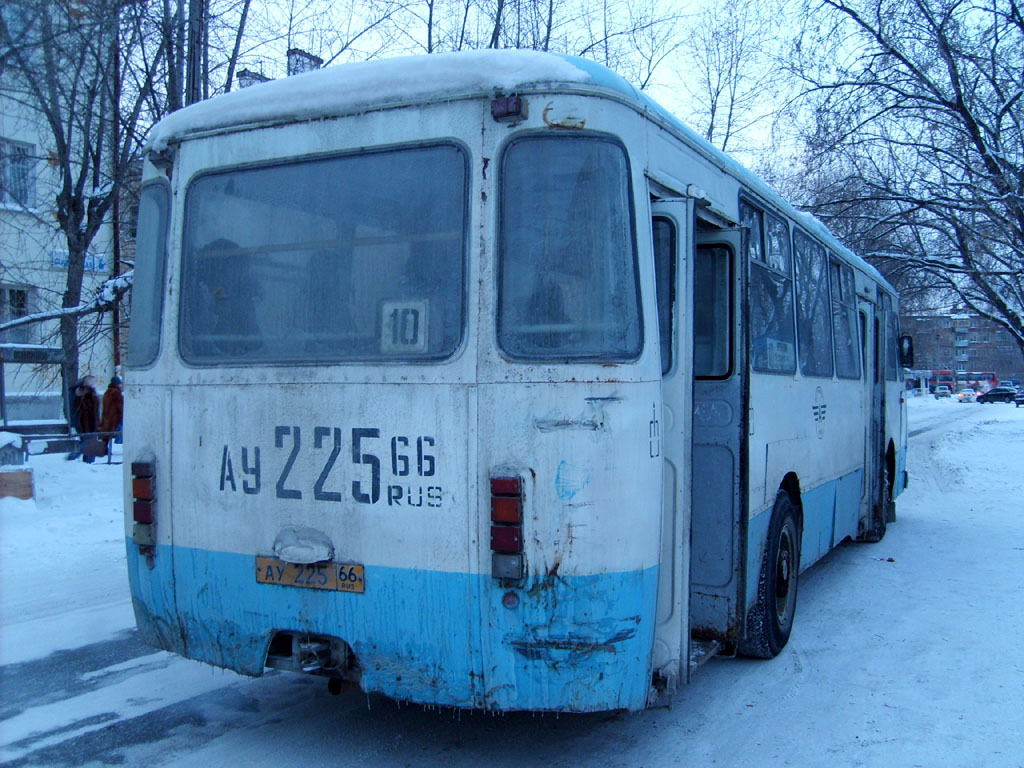 Свердловская область, ЛиАЗ-677М № 608