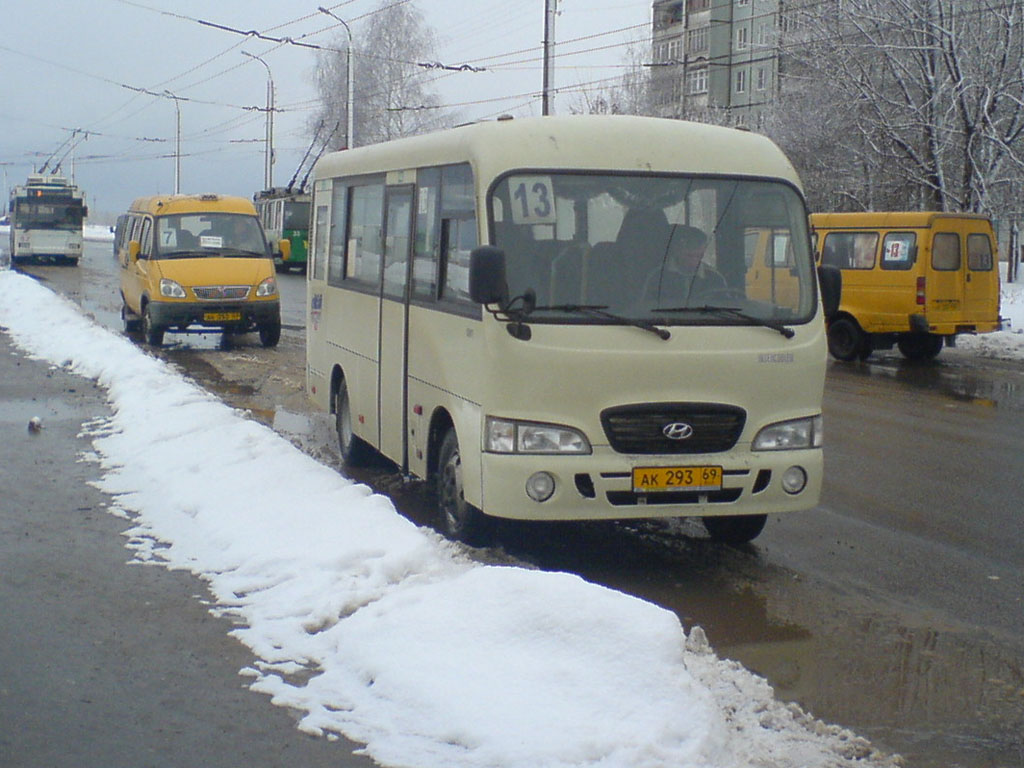 Тверская область, Hyundai County SWB C08 (РЗГА) № АК 293 69; Тверская область — Маршрутные такси Твери (2000 — 2009 гг.)