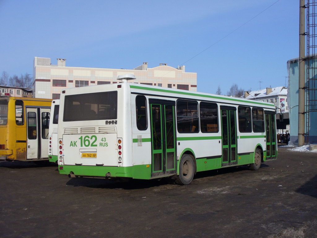Kirov region, LiAZ-5256.45 Nr. х571