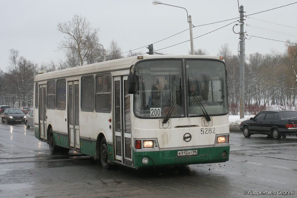 Szentpétervár, LiAZ-5256.25 sz.: 5282