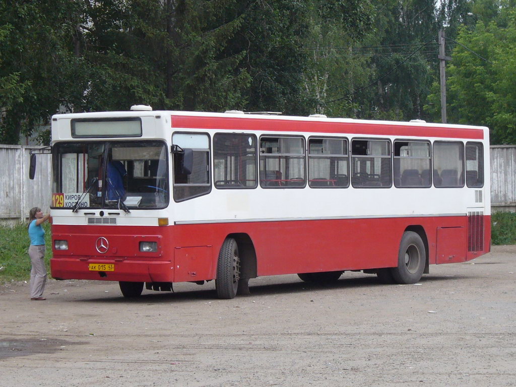 Kirov region, Mercedes-Benz O325 # АК 015 43