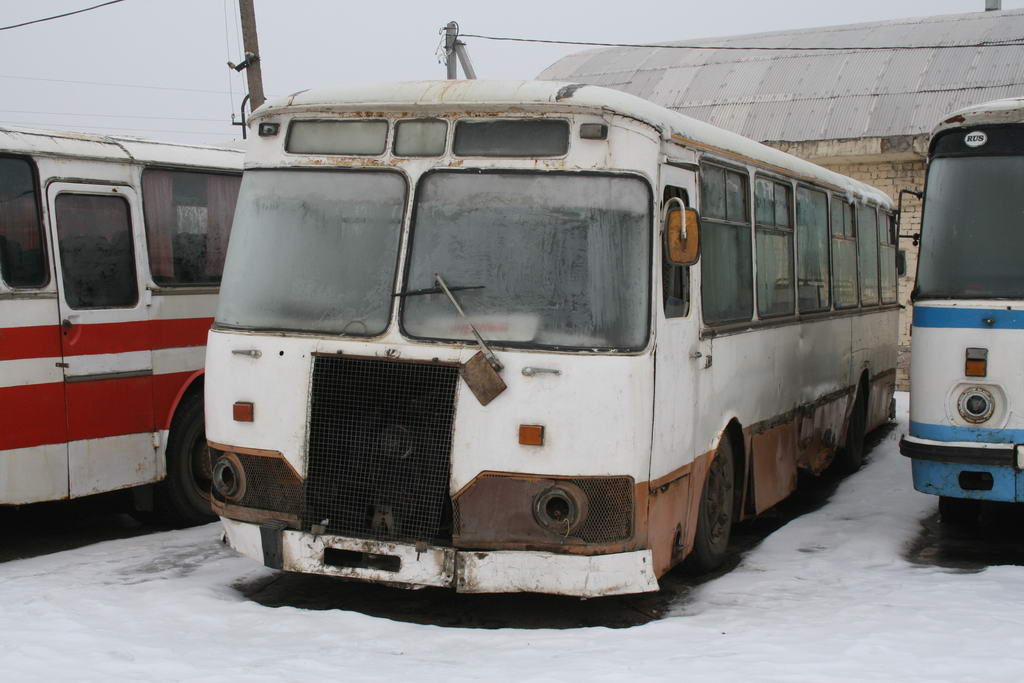 Тверская область, ЛиАЗ-677М № 8015 КАФ; Тверская область — Нерабочие машины