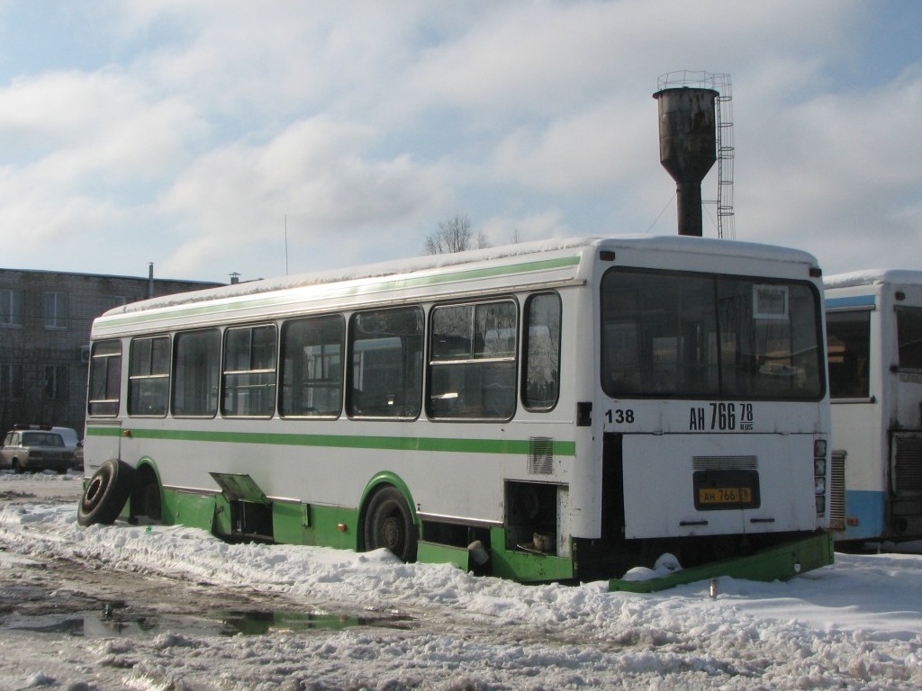 Obwód leningradzki, LiAZ-5256.30 Nr 7138