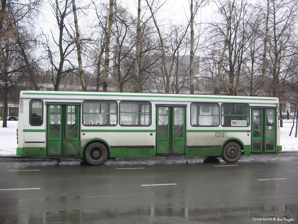 Moskva, LiAZ-5256.25 č. 03181