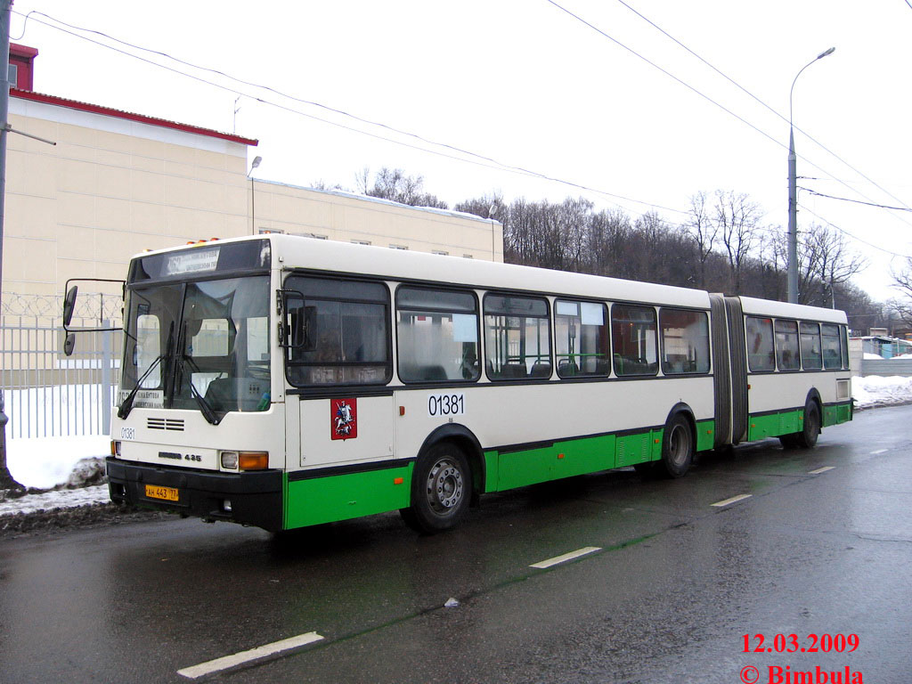 Moscow, Ikarus 435.17 # 01381