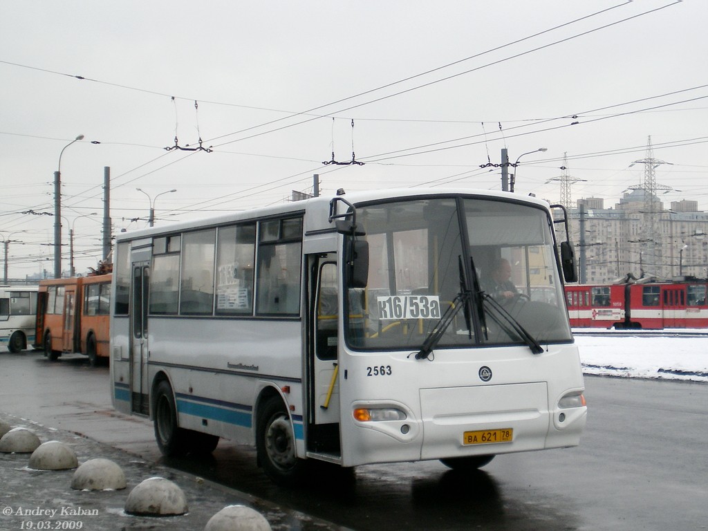 Санкт-Петербург, КАвЗ-4235-33 № 2563