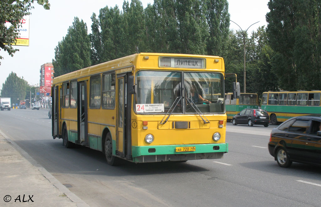 146 автобус красное. Икарус Липецкий. Липецк 2004. Автобус 146. Автобус Икарус Липецк.