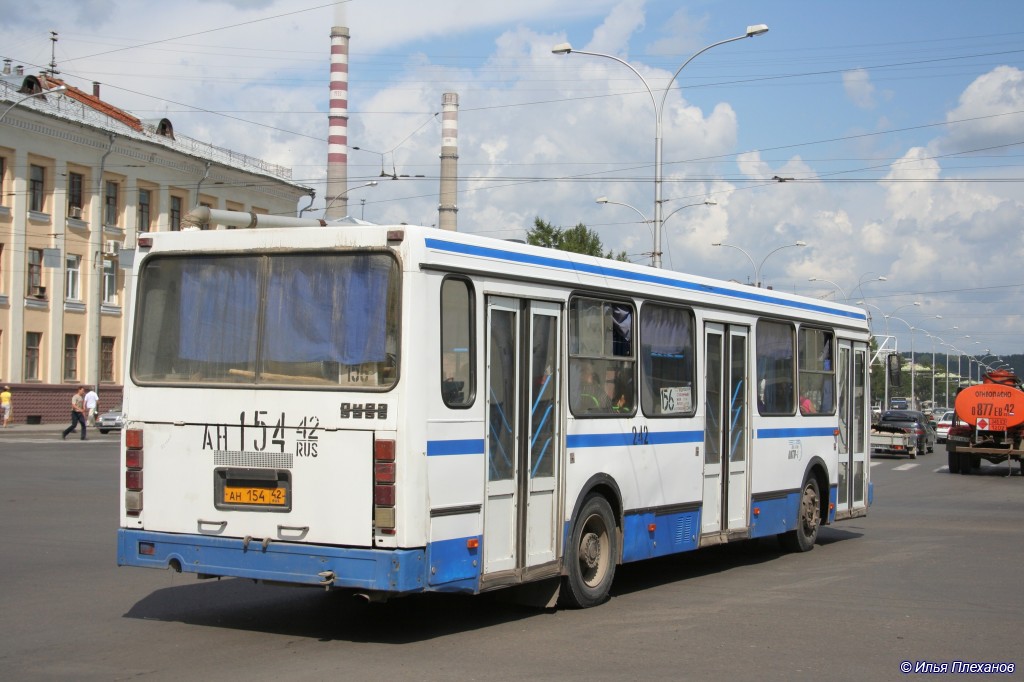 Кемеровская область - Кузбасс, ЛиАЗ-5256.30 № 242