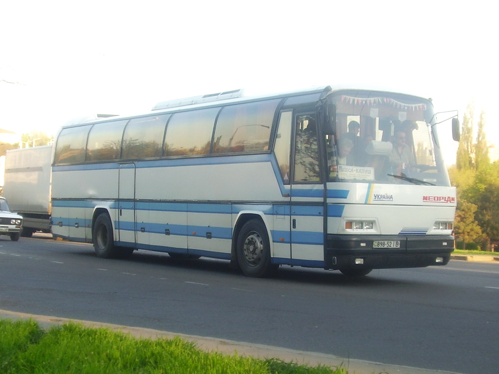 Ivano-Frankovsk region, Neoplan N216H Jetliner # 898-52 ІВ