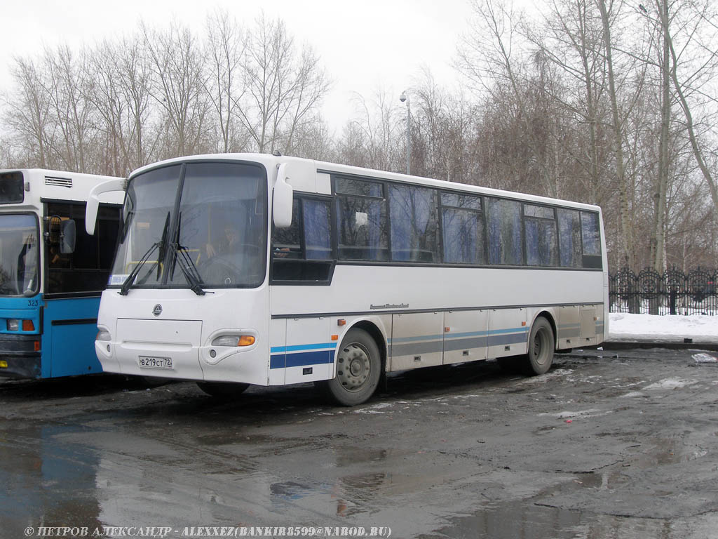 Тюменская область, КАвЗ-4238-00 № В 219 СТ 72