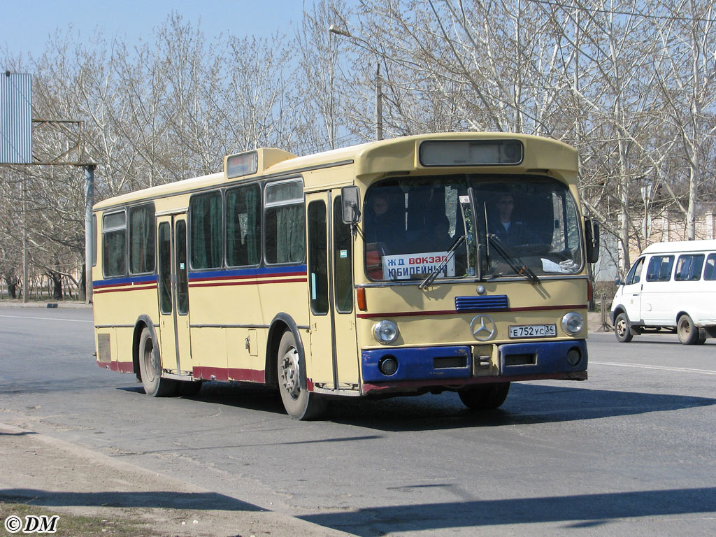 Волгоградская область, Mercedes-Benz O305 № Е 752 УС 34